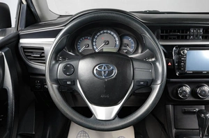 Седан Toyota Corolla 2013 года, 1329000 рублей, Тюмень