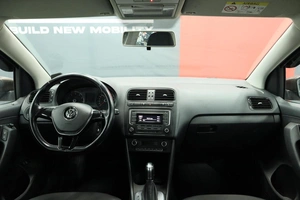 Седан Volkswagen Polo 2017 года, 1220000 рублей, Курск