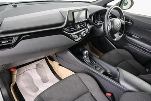 Внедорожник Toyota C-HR 2019 года, 2099000 рублей, Красноярск