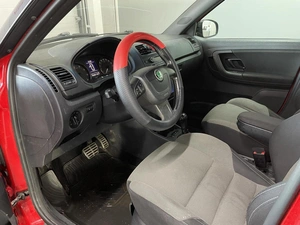 Хетчбэк Skoda Fabia 2012 года, 860000 рублей, Ярославль