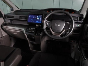Минивэн Honda Stepwgn 2017 года, 1909000 рублей, Воронеж
