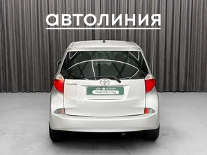 Хетчбэк Toyota Ractis 2013 года, 850000 рублей, Красноярск