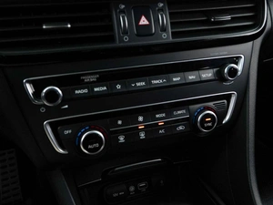 Седан Kia Optima 2019 года, 2218444 рублей, Москва
