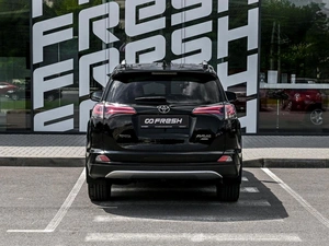 Внедорожник Toyota RAV4 2017 года, 2130000 рублей, Волгоград