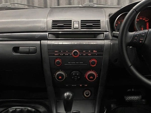 Хетчбэк Mazda Axela 2005 года, 520000 рублей, Красноярск