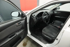 Седан Kia Magentis 2010 года, 1040000 рублей, Курск