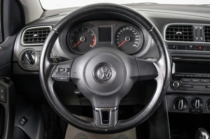 Седан Volkswagen Polo 2019 года, 1099000 рублей, Пермь