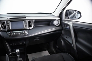 Внедорожник Toyota RAV4 2017 года, 2159000 рублей, Пермь