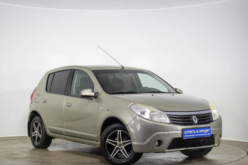 Хетчбэк Renault Sandero 2011 года, 399000 рублей, Оренбург