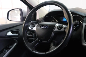 Хетчбэк Ford Focus 2012 года, 719000 рублей, Омск