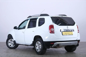 Внедорожник Renault Duster 2015 года, 1079000 рублей, Омск