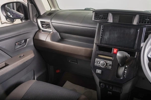 Минивэн Toyota Roomy 2021 года, 1199000 рублей, Томск
