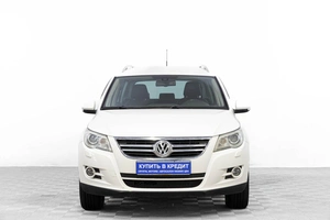 Внедорожник Volkswagen Tiguan 2010 года, 1099000 рублей, Барнаул