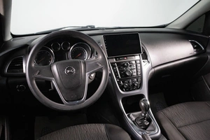 Хетчбэк Opel Astra 2012 года, 599000 рублей, Сургут