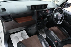 Минивэн Toyota Roomy 2019 года, 969000 рублей, Омск