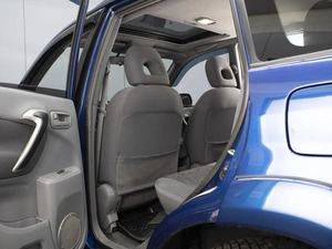 Внедорожник Toyota RAV4 2002 года, 980000 рублей, Омск