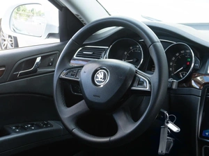 Лифтбек Skoda Superb 2014 года, 1040000 рублей, Волгоград