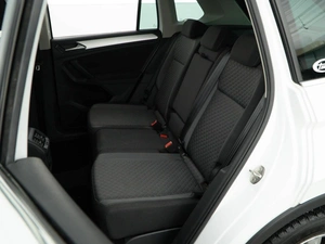 Внедорожник Volkswagen Tiguan 2017 года, 2249999 рублей, Москва