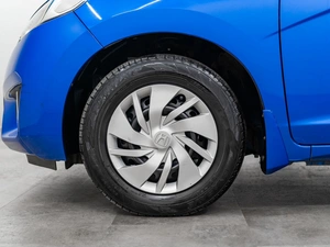 Хетчбэк Honda Fit 2016 года, 975000 рублей, Красноярск