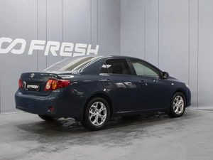 Седан Toyota Corolla 2007 года, 890000 рублей, Омск