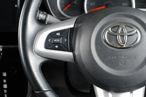 Минивэн Toyota Roomy 2020 года, 1379000 рублей, Тюмень