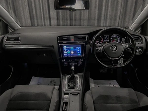 Хетчбэк Volkswagen Golf 2013 года, 1299000 рублей, Красноярск
