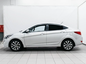 Седан Hyundai Solaris 2015 года, 1450000 рублей, Красноярск