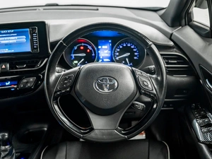 Внедорожник Toyota C-HR 2017 года, 1910000 рублей, Красноярск