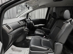 Минивэн Toyota Isis 2012 года, 1270000 рублей, Красноярск