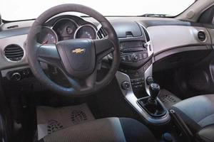 Седан Chevrolet Cruze 2012 года, 669000 рублей, Томск