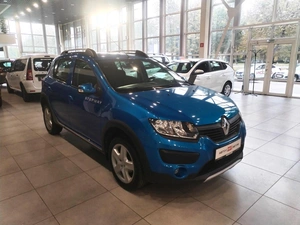 Хэтчбек Renault Sandero 2015 года, 990000 рублей, Орёл