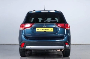 Внедорожник Mitsubishi Outlander 2016 года, 2049000 рублей, Челябинск