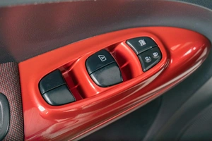 Внедорожник Nissan Juke 2013 года, 1149000 рублей, Томск