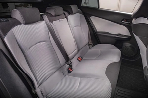 Лифтбек Toyota Prius 2016 года, 1849000 рублей, Томск
