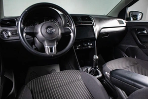 Седан Volkswagen Polo 2011 года, 549000 рублей, Сургут