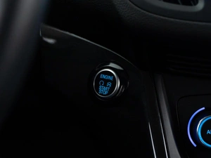 Внедорожник Ford Kuga 2018 года, 1798444 рублей, Москва