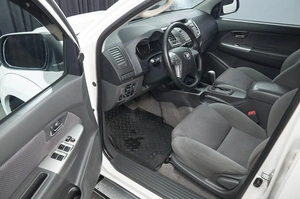 Пикап Toyota Hilux 2013 года, 2599000 рублей, Красноярск