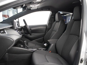 Хетчбэк Toyota Corolla 2018 года, 1750000 рублей, Омск