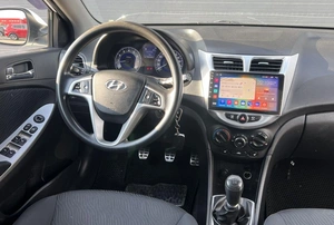 Седан Hyundai Solaris 2013 года, 800000 рублей, Солонцы