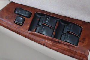 Седан Toyota Corolla 2000 года, 579000 рублей, Омск