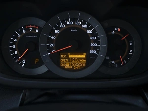 Внедорожник Toyota RAV4 2010 года, 1411000 рублей, Омск
