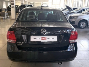 Седан Volkswagen Polo 2014 года, 915000 рублей, Орёл