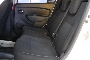 Седан Renault Logan 2017 года, 769000 рублей, Омск