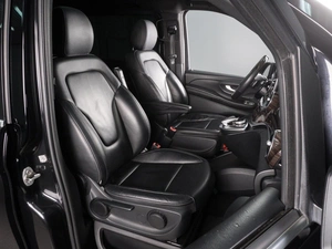 Минивэн Mercedes-benz V-класс 2017 года, 5230000 рублей, Красный Пахарь