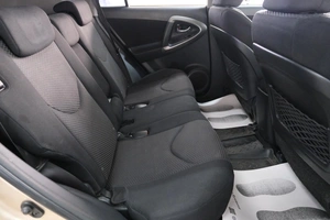 Внедорожник Toyota RAV4 2010 года, 1599000 рублей, Омск