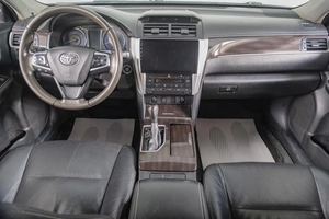 Седан Toyota Camry 2017 года, 1299000 рублей, Томск