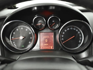 Хетчбэк Opel Astra 2013 года, 769900 рублей, Казань