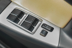 Седан Toyota Corolla 2005 года, 689000 рублей, Тюмень
