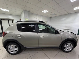 Хетчбэк Renault Sandero 2015 года, 849000 рублей, Ачинск