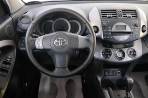 Внедорожник Toyota RAV4 2006 года, 1099000 рублей, Омск